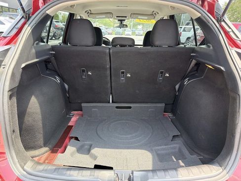Used 2023 Nissan Kicks SV FWD image 9
