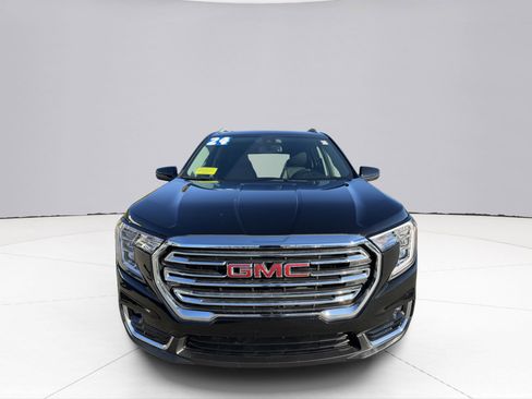 Used 2024 GMC Terrain SLT w/ Infotainment Package II image 17