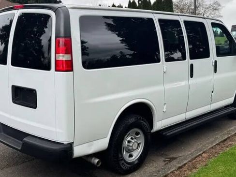 Used 2014 Chevrolet Express 2500 LS RWD image 5