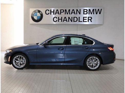 Used 2026 BMW 330i Sedan w/ Convenience Package RWD image 3