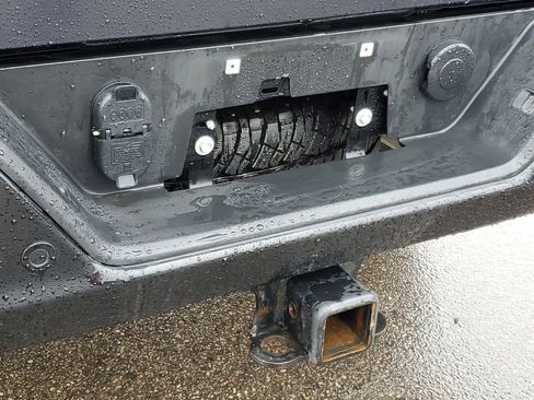 Used 2024 Chevrolet Silverado 2500 Custom w/ Custom Value Package image 32