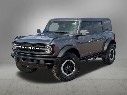 Used 2023 Ford Bronco Outer Banks w/ Sasquatch Package AWD/4WD image 1