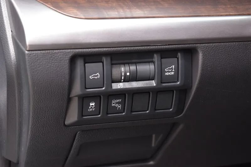 Used 2015 Subaru Outback 2.5i Limited w/ Popular Package #4 AWD/4WD image 16