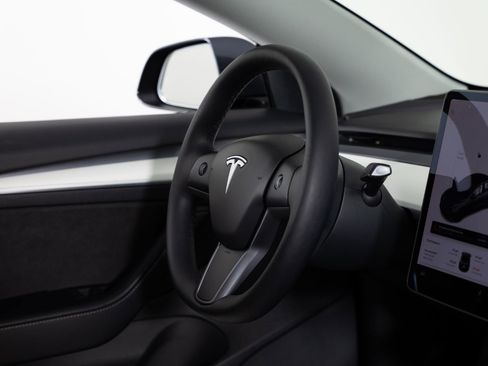 Used 2021 Tesla Model 3 Performance image 24
