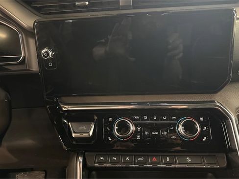 Used 2024 GMC Sierra 2500 SLE w/ SLE Convenience Package image 14