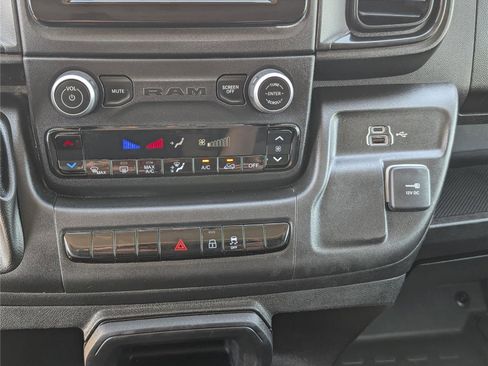 Used 2023 RAM ProMaster 2500 image 24