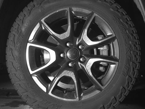 Used 2025 Jeep Compass Trailhawk AWD/4WD image 13