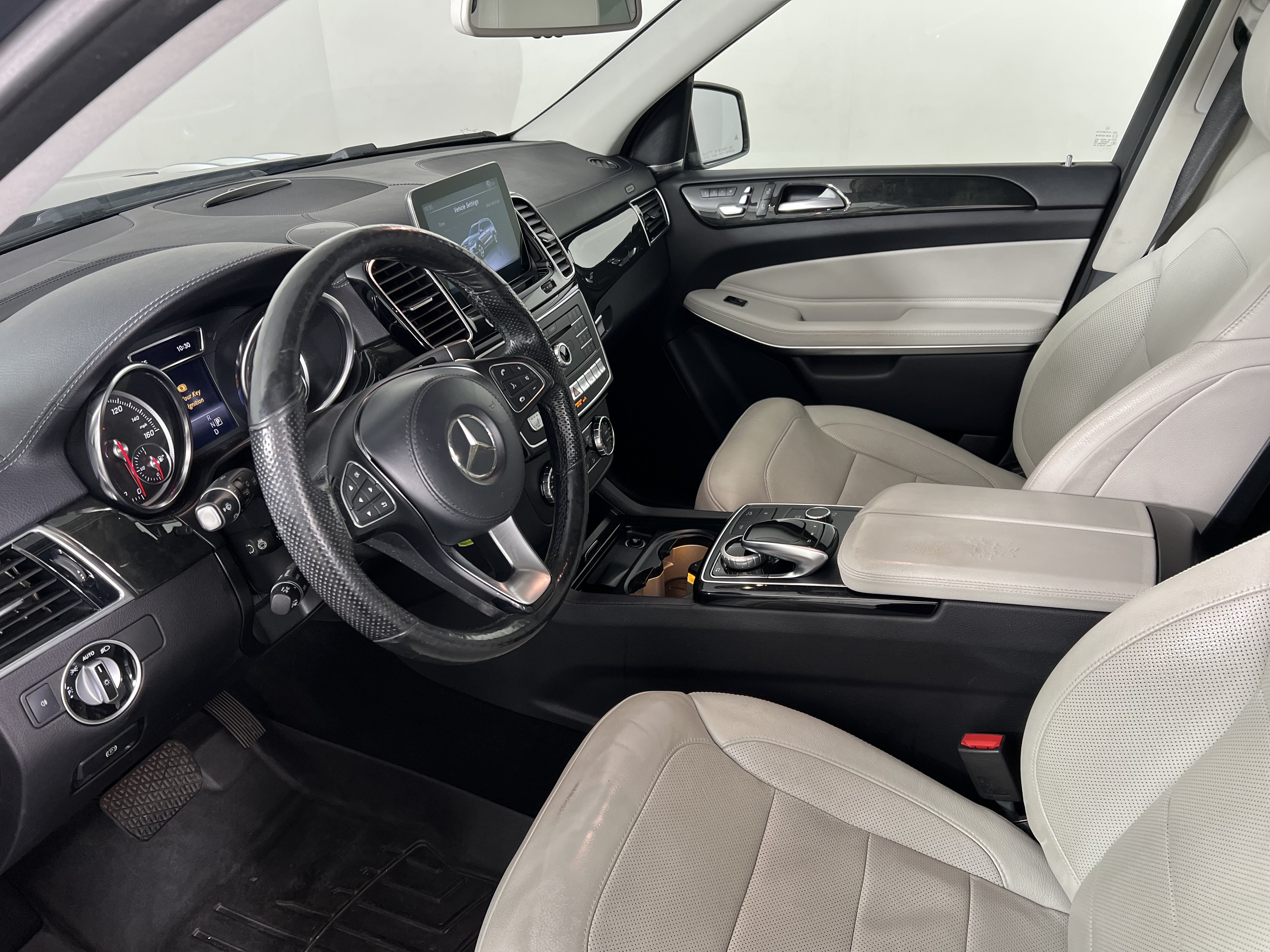 Used 2017 Mercedes-Benz GLS 550 4MATIC image 15