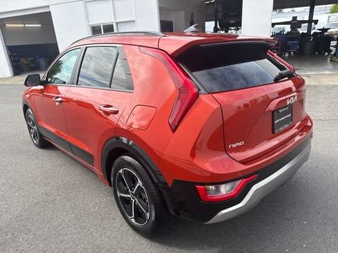 Certified 2023 Kia Niro FWD image 8