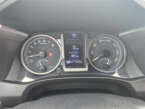 Used 2020 Toyota Tacoma SR5 image 36