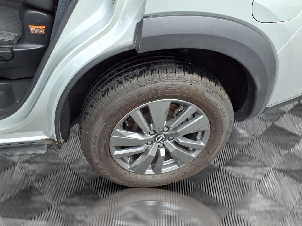 Used 2025 Nissan Pathfinder SV AWD/4WD image 26