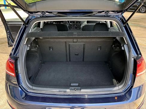 Used 2018 Volkswagen Golf S FWD image 34