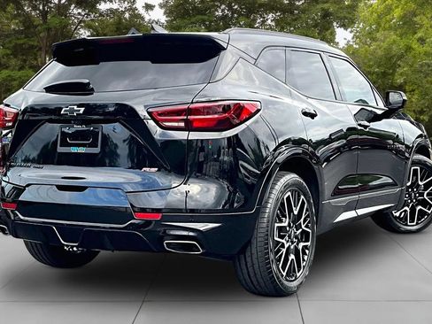 Used 2023 Chevrolet Blazer RS w/ Driver Confidence II Package AWD/4WD image 2
