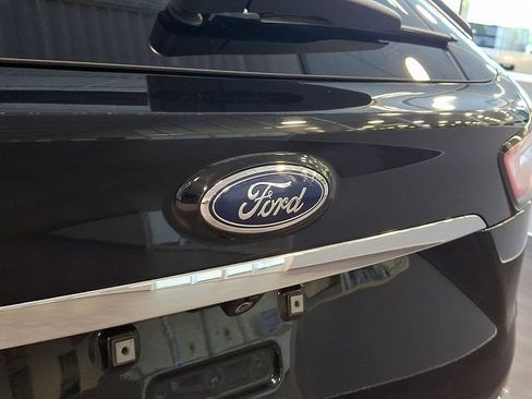 Used 2019 Ford Edge SEL w/ Equipment Group 201A AWD/4WD image 32