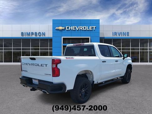 Used 2023 Chevrolet Silverado 1500 Custom Trail Boss w/ LPO, Dark Essentials Package AWD/4WD image 8