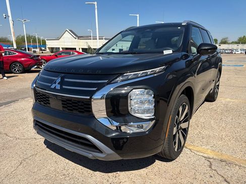 New 2026 Mitsubishi Outlander SEL FWD image 3