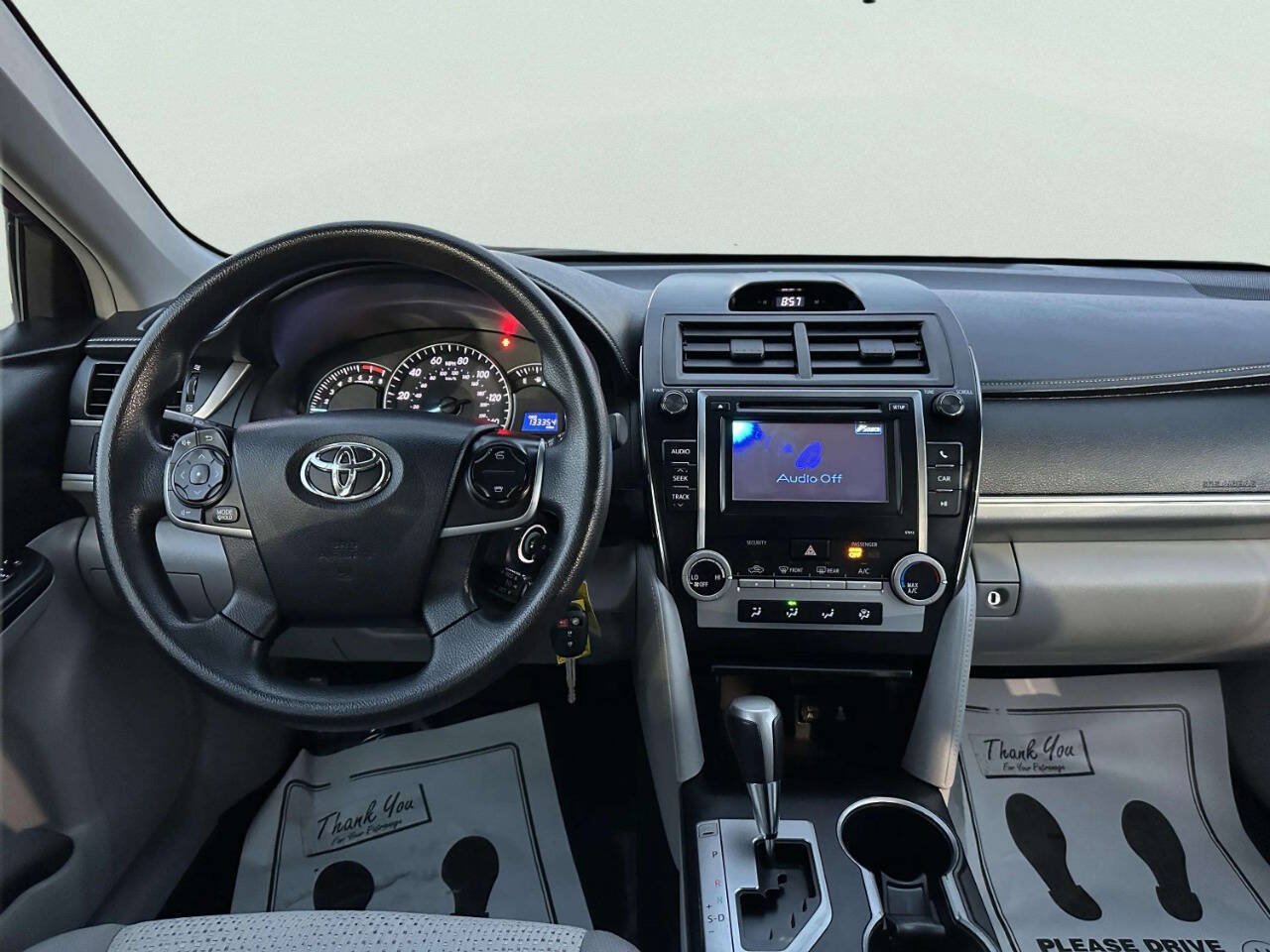 Used 2012 Toyota Camry LE FWD image 18