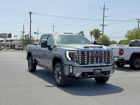 New 2026 GMC Sierra 2500 Denali w/ Denali Reserve Package AWD/4WD image 3