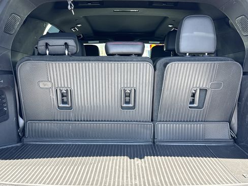 Certified 2024 Chevrolet Traverse RS image 44