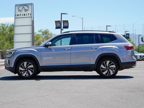 Used 2024 Volkswagen Atlas SE FWD image 5
