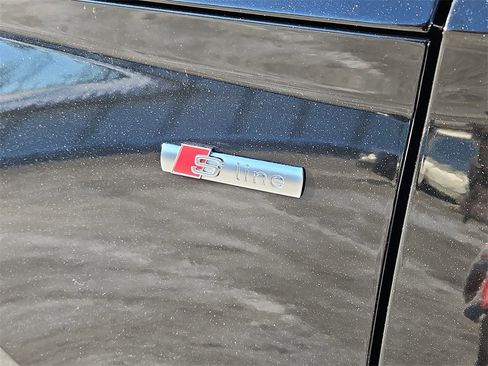 Certified 2024 Audi Q5 2.0T Premium Plus image 13