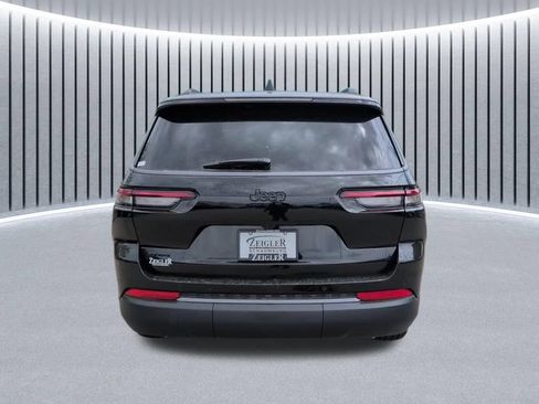 New 2026 Jeep Grand Cherokee L Limited w/ Limited Altitude Package AWD/4WD image 10