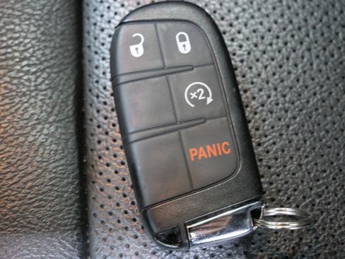 Used 2022 Jeep Compass High Altitude AWD/4WD image 29