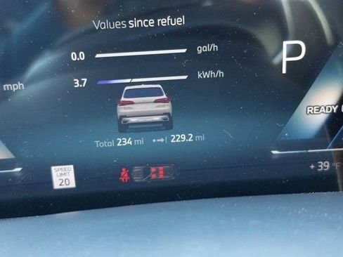 New 2026 BMW X5 xDrive50e image 3