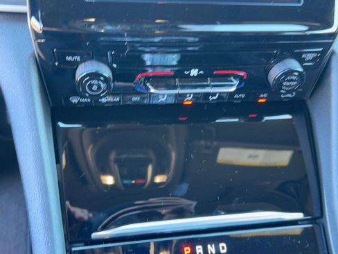 New 2025 Jeep Grand Cherokee L Laredo image 19