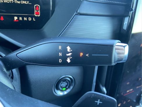 Used 2025 GMC Acadia Elevation image 63