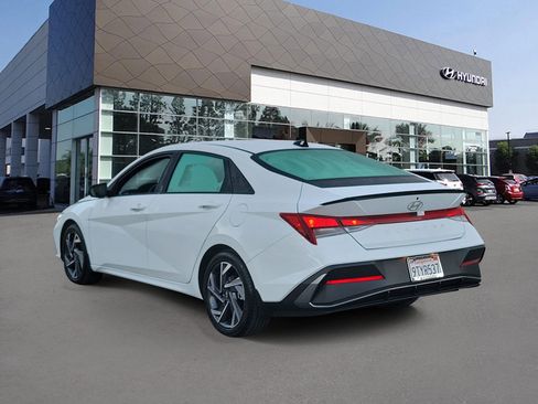 Certified 2025 Hyundai Elantra Sport image 2
