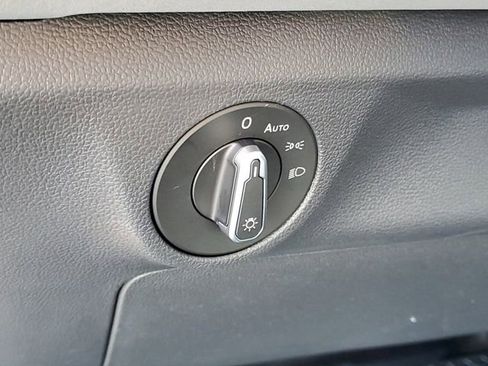 New 2025 Volkswagen Jetta SE image 13