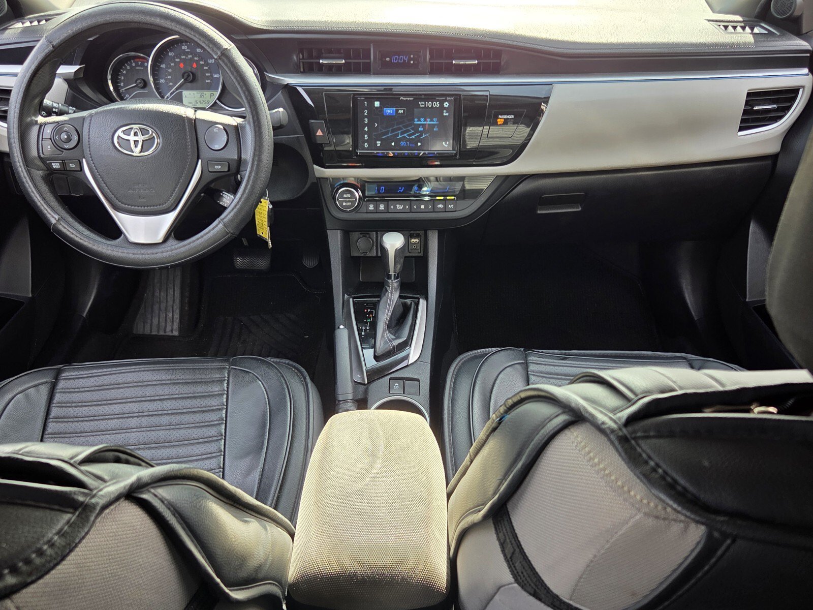 Used 2016 Toyota Corolla LE FWD image 12