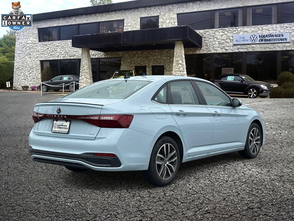 Used 2026 Volkswagen Jetta SE FWD image 7