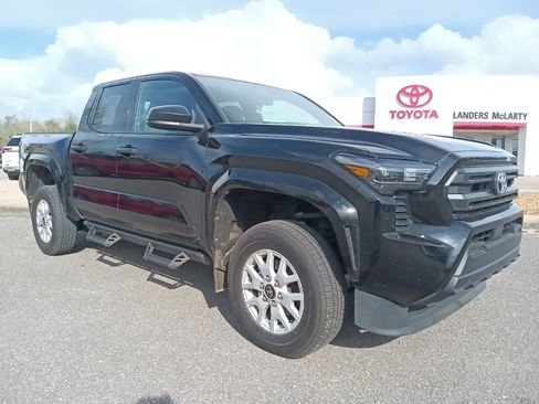 Used 2024 Toyota Tacoma SR AWD/4WD image 1