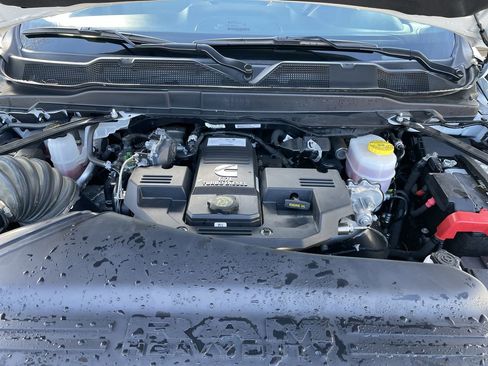 Used 2024 RAM 3500 Tradesman w/ Chrome Appearance Group image 24