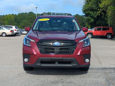 Used 2023 Subaru Forester Premium AWD/4WD image 8