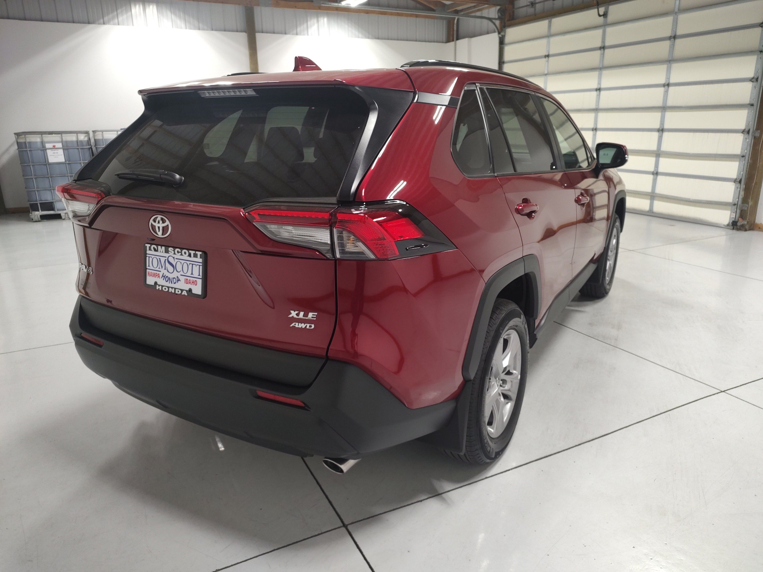 Used 2025 Toyota RAV4 XLE w/ Weather Package AWD/4WD image 13