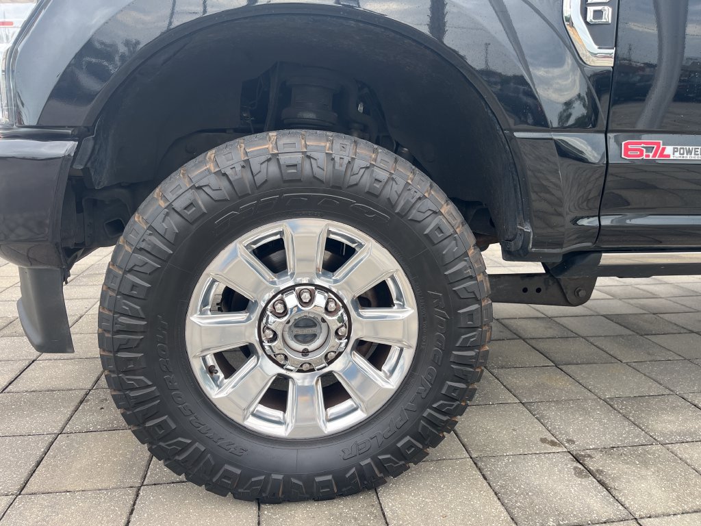 Used 2022 Ford F250 Platinum w/ FX4 Off-Road Package AWD/4WD image 15