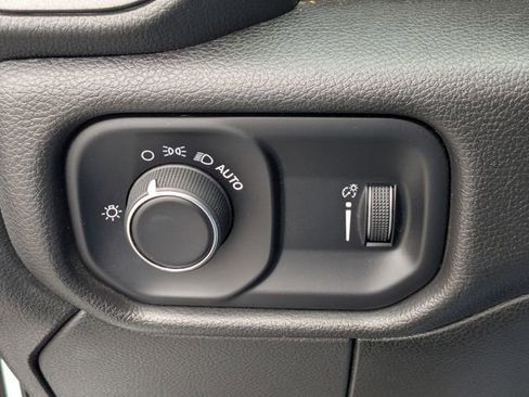 Used 2023 RAM 5500 Tradesman w/ Chrome Appearance Group image 13