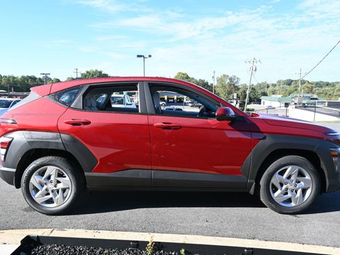 New 2026 Hyundai Kona SE image 5