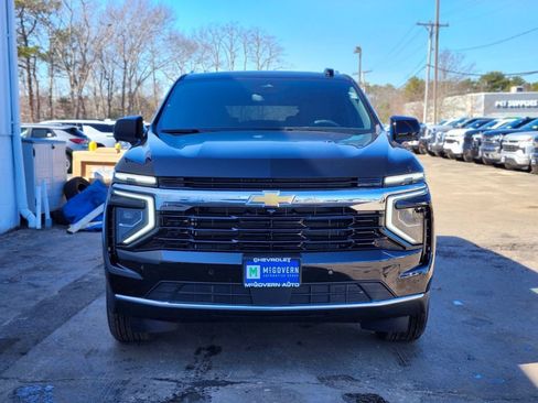 New 2026 Chevrolet Suburban LS AWD/4WD image 8
