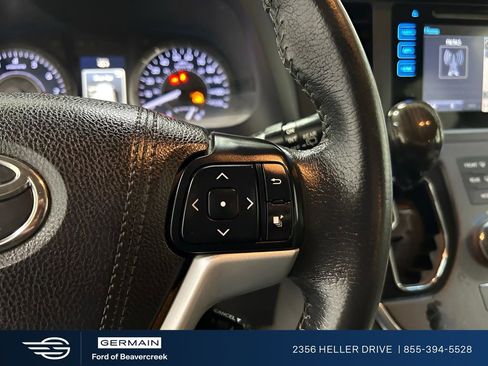 Used 2017 Toyota Sienna XLE w/ XLE Navigation Package image 22