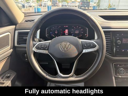 Used 2023 Volkswagen Atlas SE w/ Panoramic Sunroof Package FWD image 17