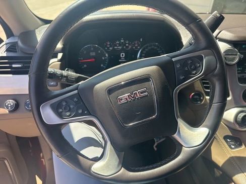 Used 2017 GMC Yukon XL SLT image 6