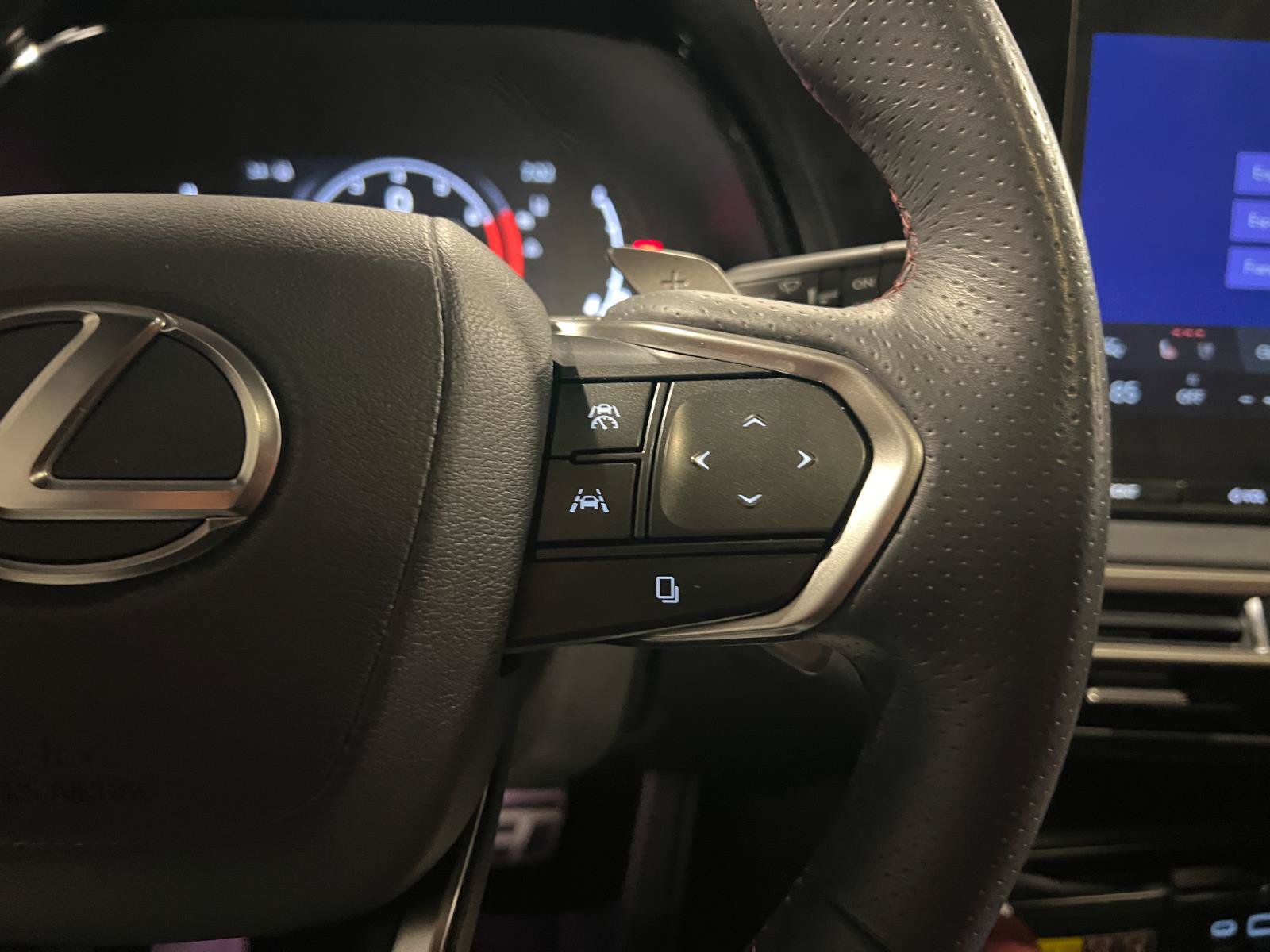 Used 2023 Lexus RX 350 F Sport w/ Accessory Package AWD/4WD image 13