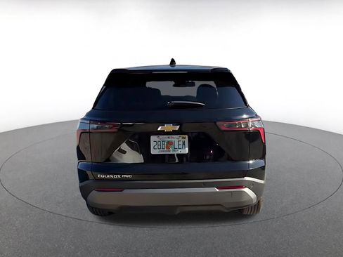 Used 2025 Chevrolet Equinox LT image 12