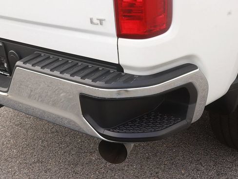 Used 2026 Chevrolet Silverado 2500 LT AWD/4WD image 9