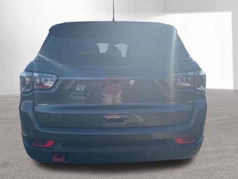 Used 2023 Jeep Compass Trailhawk image 4
