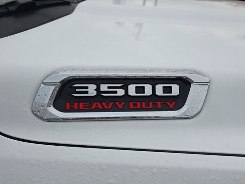 Used 2024 RAM 3500 Tradesman w/ Chrome Appearance Group AWD/4WD image 5